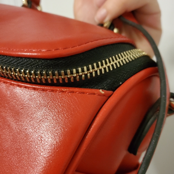 Red Faux Leather Shoulder Bag Cross Body Purse - Picture 15 of 16